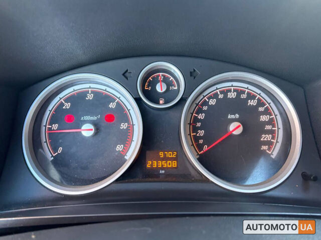 Белый Опель Зафира, объемом двигателя 1.7 л и пробегом 233 тыс. км за 7800 $, фото 11 на Automoto.ua