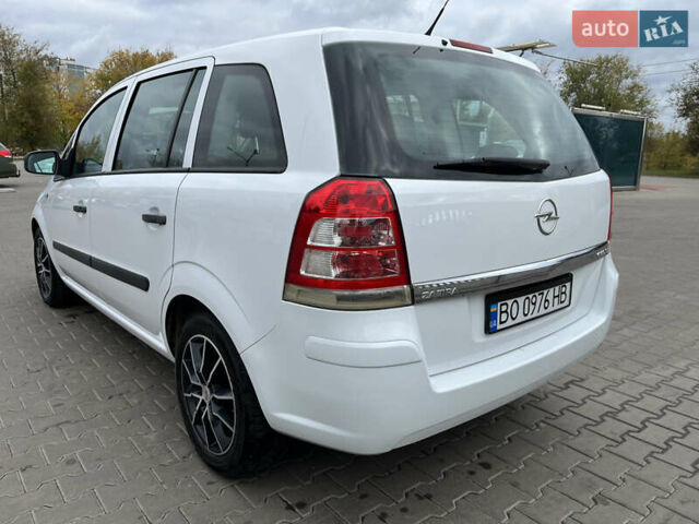 Білий Опель Зафіра, об'ємом двигуна 1.6 л та пробігом 244 тис. км за 6850 $, фото 7 на Automoto.ua