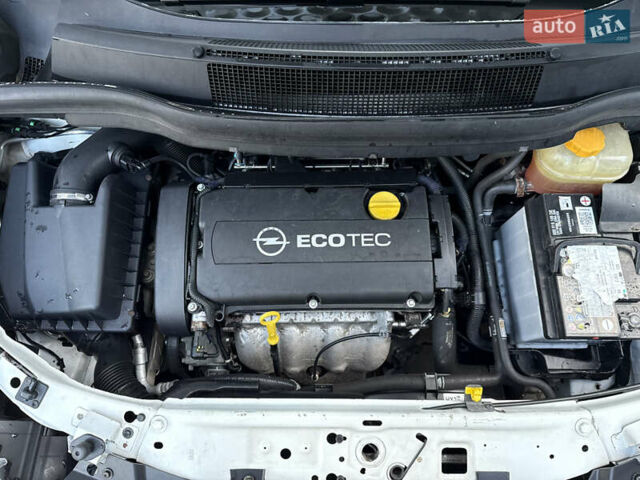 Белый Опель Зафира, объемом двигателя 1.8 л и пробегом 218 тыс. км за 6900 $, фото 21 на Automoto.ua