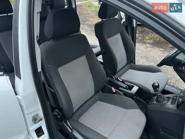 Белый Опель Зафира, объемом двигателя 1.8 л и пробегом 218 тыс. км за 7555 $, фото 28 на Automoto.ua