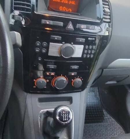 Белый Опель Зафира, объемом двигателя 1.7 л и пробегом 184 тыс. км за 7200 $, фото 7 на Automoto.ua