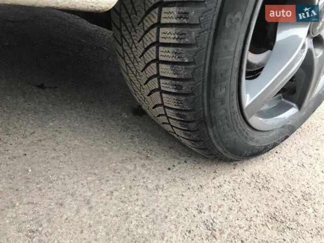 Белый Опель Зафира, объемом двигателя 1.8 л и пробегом 240 тыс. км за 7800 $, фото 21 на Automoto.ua