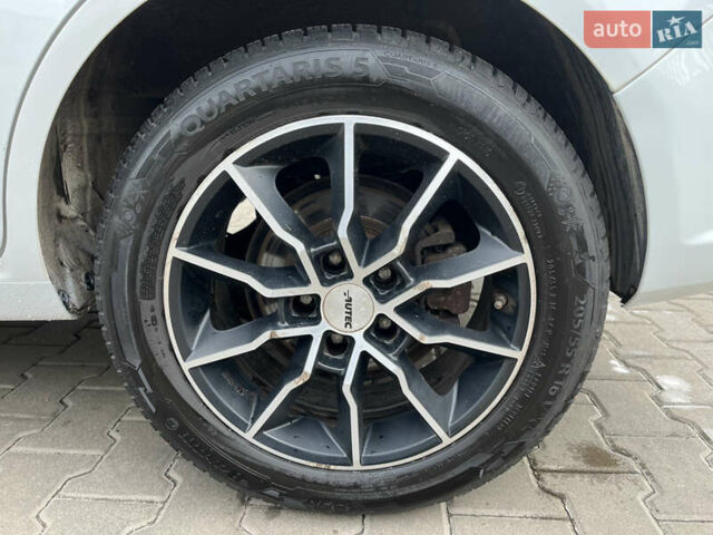 Білий Опель Зафіра, об'ємом двигуна 1.6 л та пробігом 244 тис. км за 6850 $, фото 42 на Automoto.ua