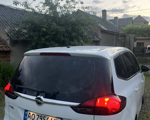 Білий Опель Зафіра, об'ємом двигуна 1.36 л та пробігом 63 тис. км за 6300 $, фото 2 на Automoto.ua