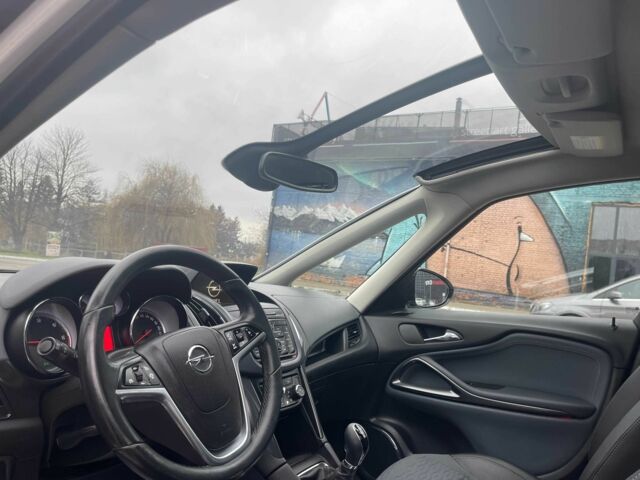 Белый Опель Зафира, объемом двигателя 2 л и пробегом 187 тыс. км за 8975 $, фото 23 на Automoto.ua