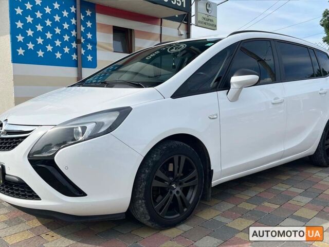 Белый Опель Зафира, объемом двигателя 2 л и пробегом 211 тыс. км за 9500 $, фото 2 на Automoto.ua