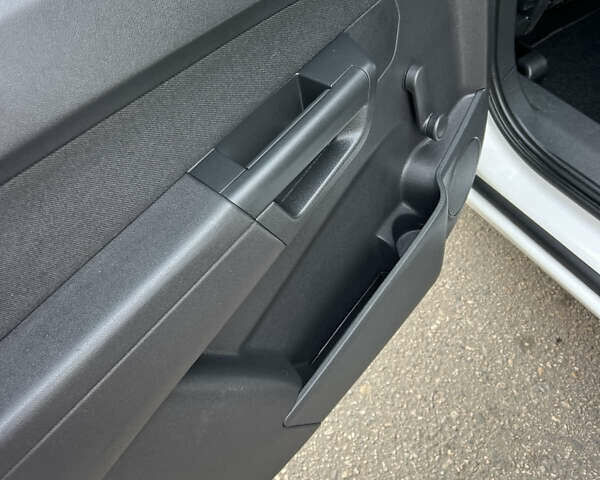 Белый Опель Зафира, объемом двигателя 1.6 л и пробегом 186 тыс. км за 9100 $, фото 7 на Automoto.ua