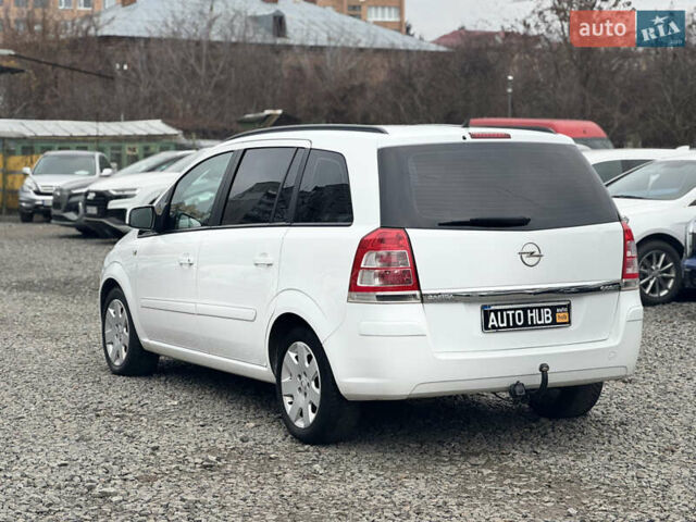 Белый Опель Зафира, объемом двигателя 1.69 л и пробегом 205 тыс. км за 7900 $, фото 9 на Automoto.ua