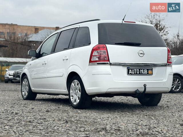 Белый Опель Зафира, объемом двигателя 1.69 л и пробегом 205 тыс. км за 7900 $, фото 10 на Automoto.ua