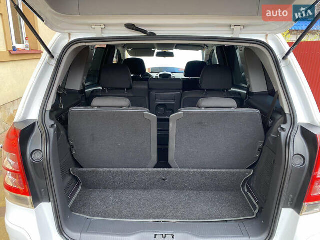 Белый Опель Зафира, объемом двигателя 1.8 л и пробегом 164 тыс. км за 7590 $, фото 9 на Automoto.ua