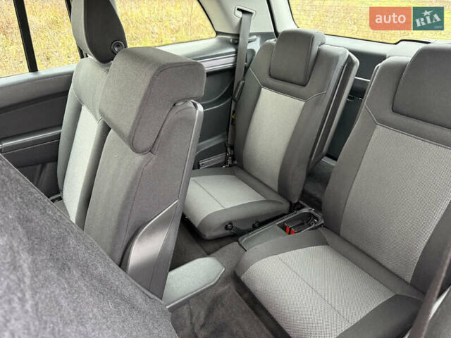 Белый Опель Зафира, объемом двигателя 1.6 л и пробегом 173 тыс. км за 7999 $, фото 28 на Automoto.ua