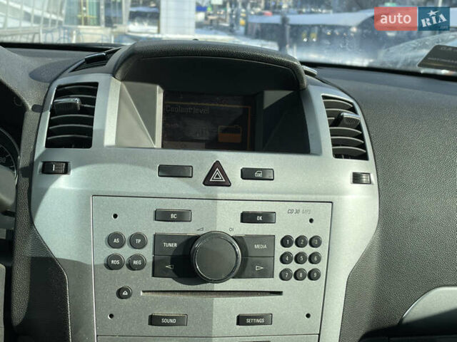 Білий Опель Зафіра, об'ємом двигуна 1.8 л та пробігом 238 тис. км за 6700 $, фото 23 на Automoto.ua