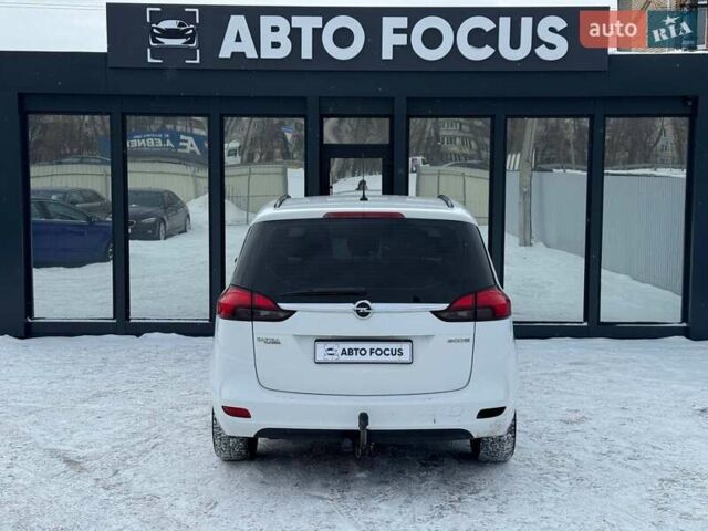 Белый Опель Зафира, объемом двигателя 1.96 л и пробегом 240 тыс. км за 8990 $, фото 6 на Automoto.ua