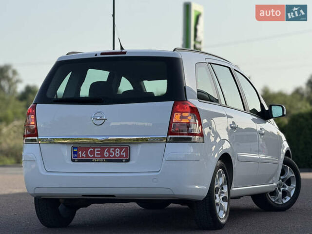 Білий Опель Зафіра, об'ємом двигуна 1.6 л та пробігом 149 тис. км за 7599 $, фото 49 на Automoto.ua