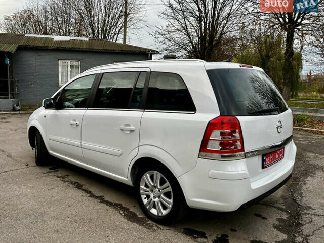 Білий Опель Зафіра, об'ємом двигуна 1.6 л та пробігом 125 тис. км за 7700 $, фото 3 на Automoto.ua