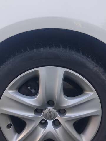 Белый Опель Зафира, объемом двигателя 2 л и пробегом 281 тыс. км за 9800 $, фото 13 на Automoto.ua