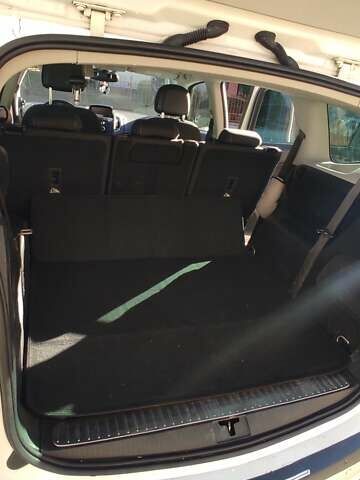 Белый Опель Зафира, объемом двигателя 2 л и пробегом 281 тыс. км за 9800 $, фото 11 на Automoto.ua