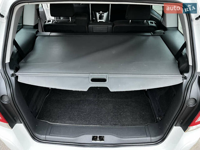 Білий Опель Зафіра, об'ємом двигуна 1.6 л та пробігом 125 тис. км за 7700 $, фото 18 на Automoto.ua