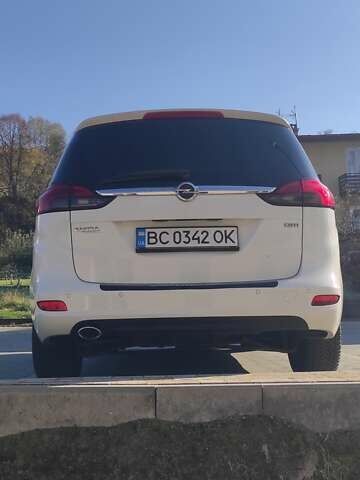 Белый Опель Зафира, объемом двигателя 2 л и пробегом 281 тыс. км за 9800 $, фото 7 на Automoto.ua