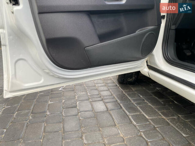 Белый Опель Зафира, объемом двигателя 1.8 л и пробегом 212 тыс. км за 7500 $, фото 42 на Automoto.ua