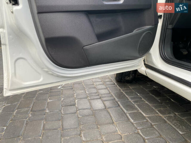 Белый Опель Зафира, объемом двигателя 1.8 л и пробегом 212 тыс. км за 7500 $, фото 44 на Automoto.ua