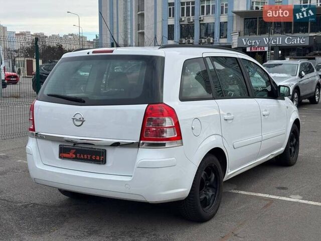 Белый Опель Зафира, объемом двигателя 1.8 л и пробегом 174 тыс. км за 6500 $, фото 24 на Automoto.ua