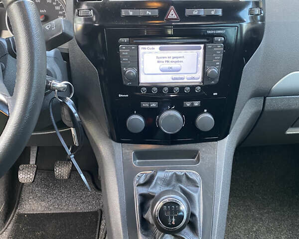 Белый Опель Зафира, объемом двигателя 1.8 л и пробегом 212 тыс. км за 7500 $, фото 22 на Automoto.ua