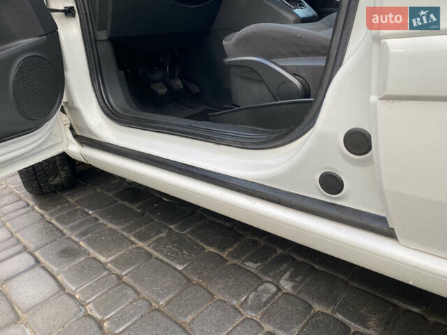 Белый Опель Зафира, объемом двигателя 1.8 л и пробегом 212 тыс. км за 7500 $, фото 45 на Automoto.ua