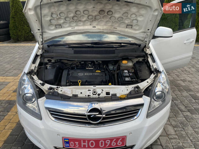 Белый Опель Зафира, объемом двигателя 1.8 л и пробегом 212 тыс. км за 7500 $, фото 50 на Automoto.ua