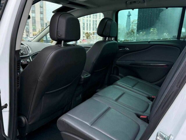 Белый Опель Зафира, объемом двигателя 2 л и пробегом 200 тыс. км за 8900 $, фото 17 на Automoto.ua