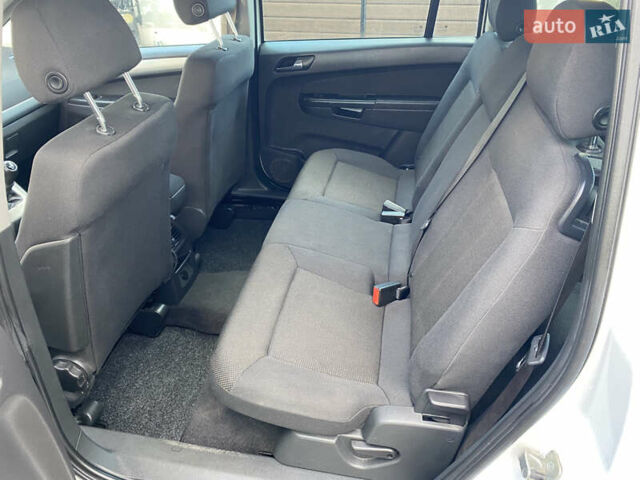 Белый Опель Зафира, объемом двигателя 1.8 л и пробегом 212 тыс. км за 7500 $, фото 29 на Automoto.ua