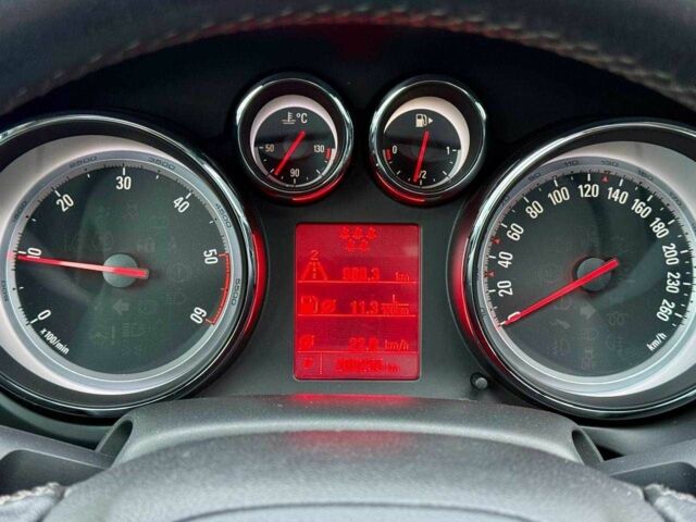 Белый Опель Зафира, объемом двигателя 2 л и пробегом 200 тыс. км за 8900 $, фото 15 на Automoto.ua