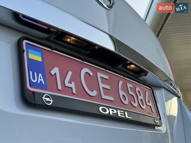 Білий Опель Зафіра, об'ємом двигуна 1.6 л та пробігом 149 тис. км за 7599 $, фото 81 на Automoto.ua