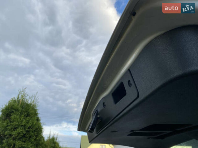 Белый Опель Зафира, объемом двигателя 1.8 л и пробегом 212 тыс. км за 7500 $, фото 35 на Automoto.ua