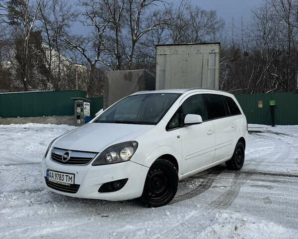 Белый Опель Зафира, объемом двигателя 1.7 л и пробегом 206 тыс. км за 8100 $, фото 2 на Automoto.ua