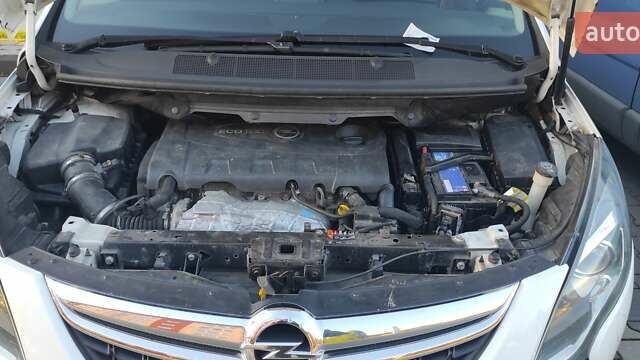 Белый Опель Зафира, объемом двигателя 2 л и пробегом 281 тыс. км за 9800 $, фото 10 на Automoto.ua