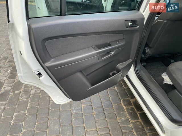 Белый Опель Зафира, объемом двигателя 1.8 л и пробегом 212 тыс. км за 7500 $, фото 40 на Automoto.ua