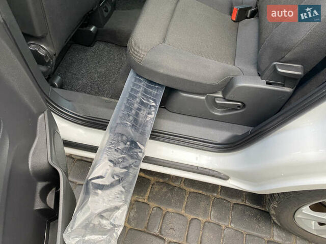 Белый Опель Зафира, объемом двигателя 1.8 л и пробегом 212 тыс. км за 7500 $, фото 31 на Automoto.ua