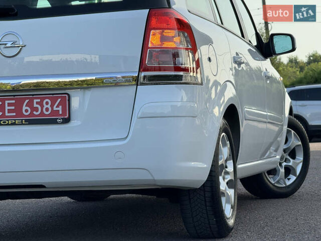 Білий Опель Зафіра, об'ємом двигуна 1.6 л та пробігом 149 тис. км за 7599 $, фото 68 на Automoto.ua