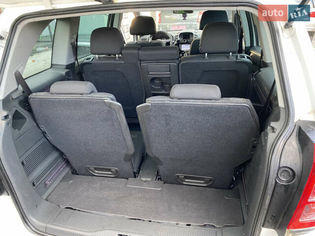 Белый Опель Зафира, объемом двигателя 1.8 л и пробегом 212 тыс. км за 7500 $, фото 26 на Automoto.ua