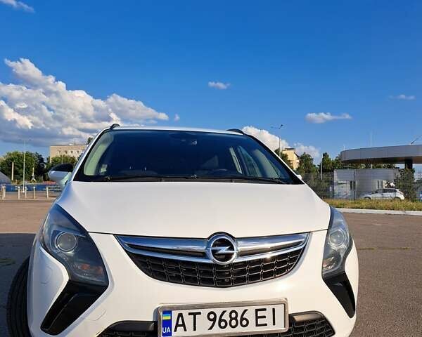Опель Зафира 2014 в Харькове на Automoto.ua Белый Опель Зафира, объемом двигателя 2 л и пробегом 253 тыс. км за 9500 $, фото 5 на Automoto.ua