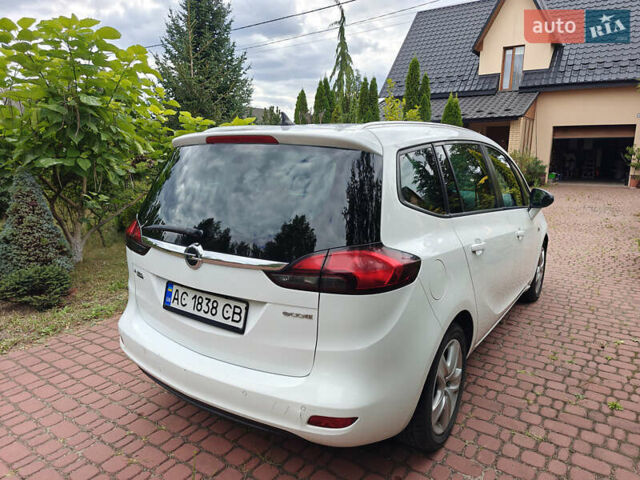 Белый Опель Зафира, объемом двигателя 1.6 л и пробегом 286 тыс. км за 9500 $, фото 6 на Automoto.ua