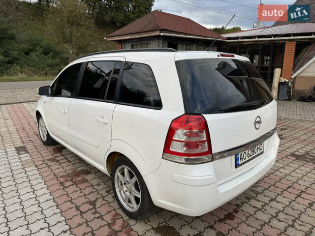 Опель Зафира 2014 в Тячеве на Automoto.ua Белый Опель Зафира, объемом двигателя 1.7 л и пробегом 230 тыс. км за 7500 $, фото 3 на Automoto.ua