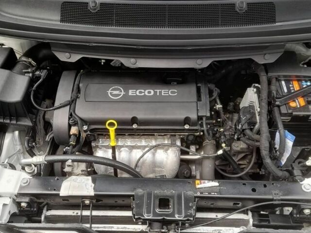 Белый Опель Зафира, объемом двигателя 1.8 л и пробегом 213 тыс. км за 7600 $, фото 15 на Automoto.ua