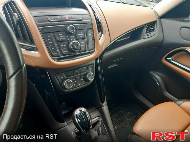 Опель Зафира 2014 в Харькове на Automoto.ua Белый Опель Зафира, объемом двигателя 1.6 л и пробегом 200 тыс. км за 7600 $, фото 5 на Automoto.ua