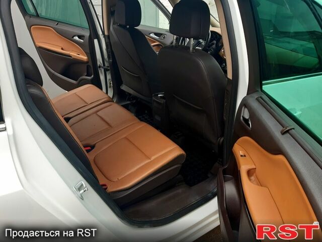 Опель Зафира 2014 в Харькове на Automoto.ua Белый Опель Зафира, объемом двигателя 1.6 л и пробегом 200 тыс. км за 7600 $, фото 9 на Automoto.ua