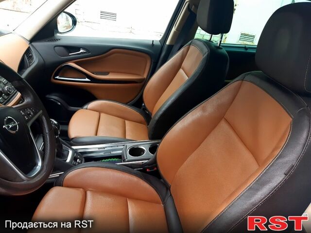 Опель Зафира 2014 в Харькове на Automoto.ua Белый Опель Зафира, объемом двигателя 1.6 л и пробегом 200 тыс. км за 7600 $, фото 8 на Automoto.ua