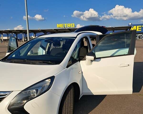 Опель Зафира 2014 в Харькове на Automoto.ua Белый Опель Зафира, объемом двигателя 2 л и пробегом 253 тыс. км за 9500 $, фото 23 на Automoto.ua