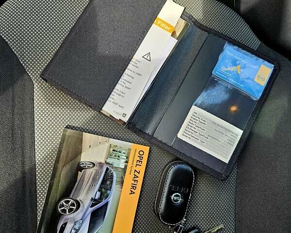 Белый Опель Зафира, объемом двигателя 1.69 л и пробегом 284 тыс. км за 7890 $, фото 20 на Automoto.ua