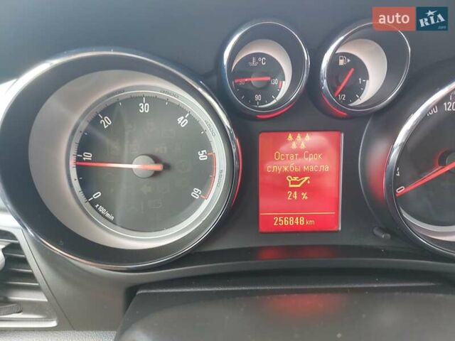 Білий Опель Зафіра, об'ємом двигуна 2 л та пробігом 257 тис. км за 10300 $, фото 17 на Automoto.ua